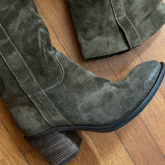 Russell Bromley Suede Boots - Picture 3 of 17